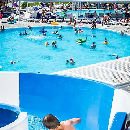 普瑞米尔堡美食全膳食度假村 度假村