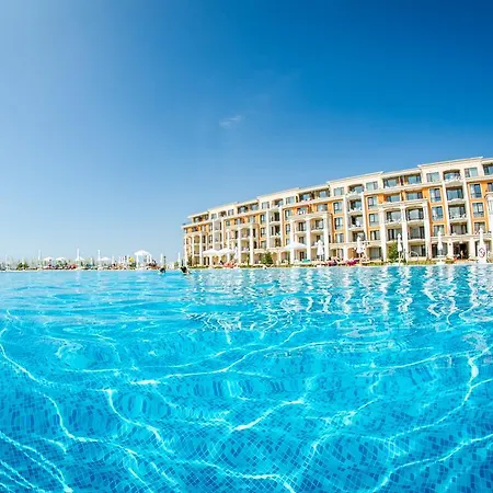 Premier Cuisine - Full Board Napospart