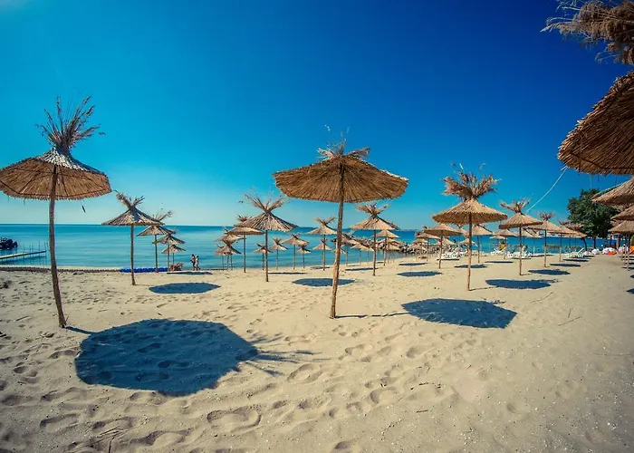 普瑞米尔堡美食全膳食度假村