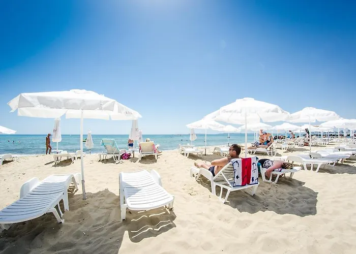 普瑞米尔堡美食全膳食度假村